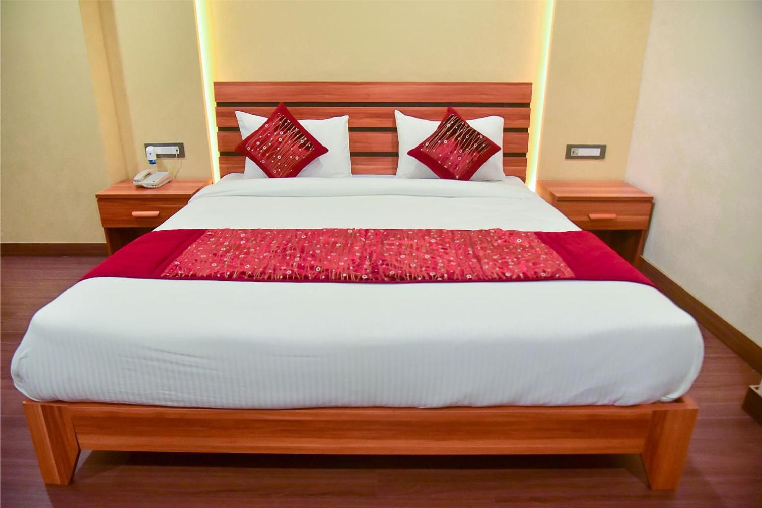 Hotel Apollo Grand Guwahati Exterior foto